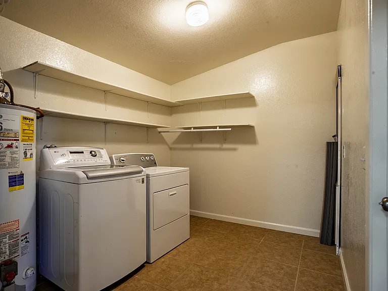 7660 N Nathan Hale Ave — Photo 6