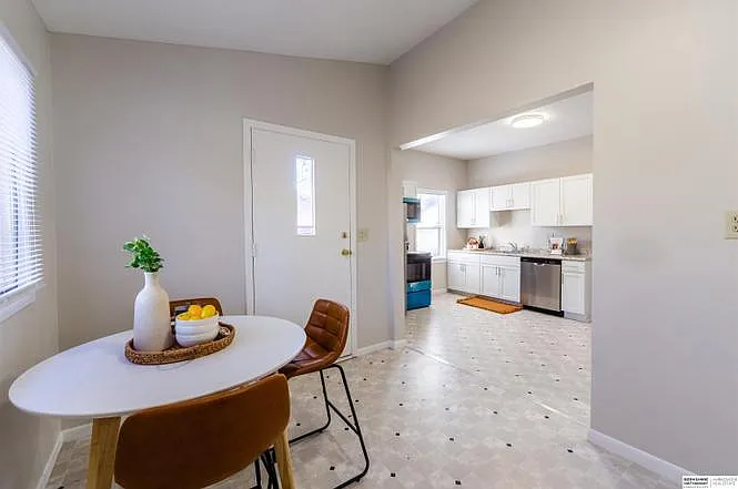 4266 Maple St — Photo 24