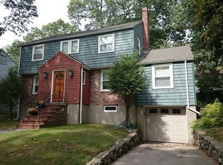 6 Ledgewood Rd, West Roxbury, MA 02132