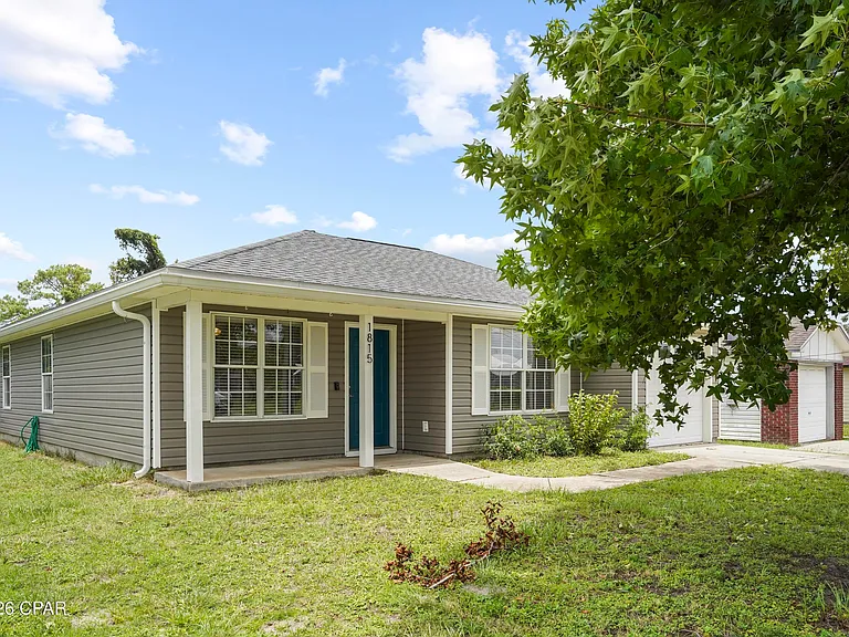 1815 Foster Ave — Photo 49