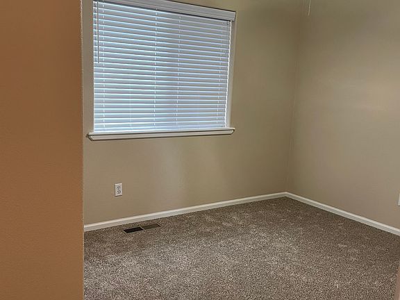 5th image of 1255 SE Krystin Pl