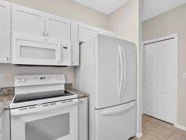506 Tyler Ave — Photo 13