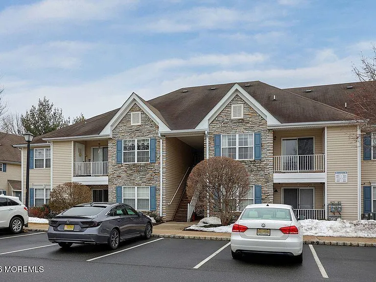 1015 Wedgewood Cir #1015 — Photo 29