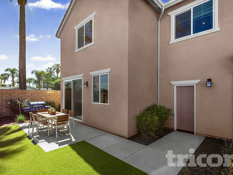 1728 Taylor Ave — Photo 14