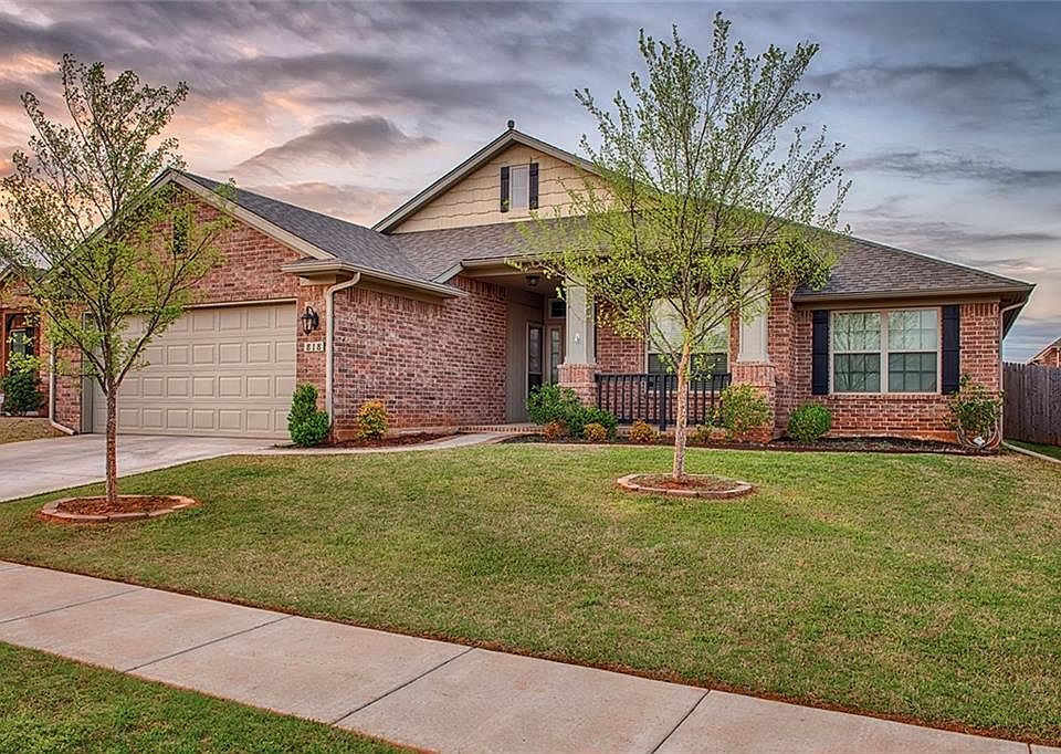 1st image of 818 Sedona Dr