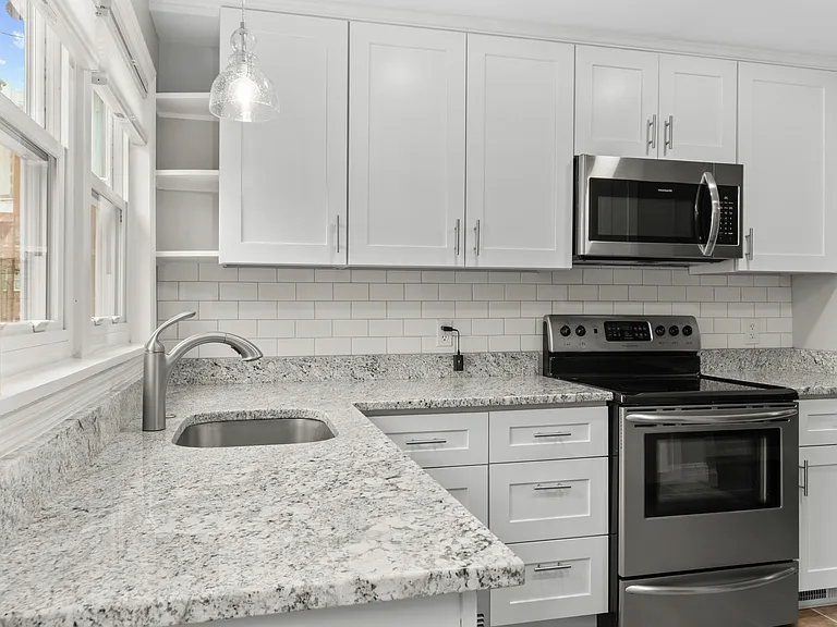 1524 E Clement St — Photo 10