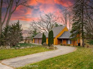 2932 E Lake Lansing Rd, East Lansing, MI 48823