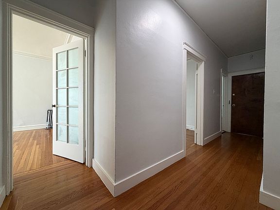 3rd image of 3035 Gough St #3