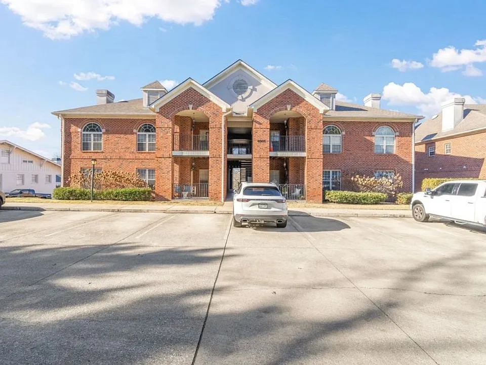 4805 Lyons View Pike #304