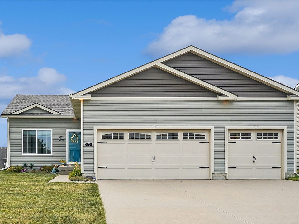 1st image of 4704 NE Briarwood Dr