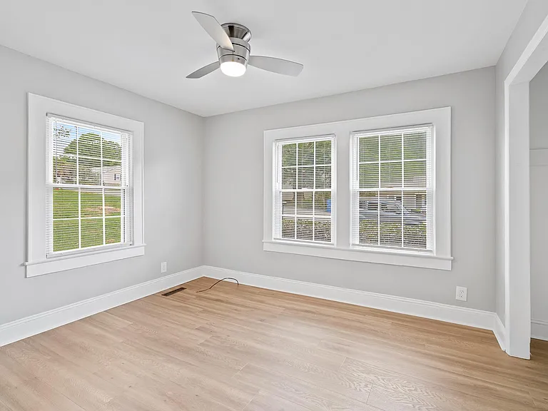 206 Woodale Dr — Photo 17