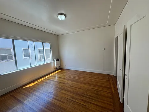 1806 Walnut St #8 Photo 1