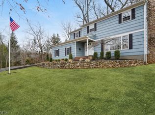 209 E Cedar St, Livingston Twp., NJ 07039