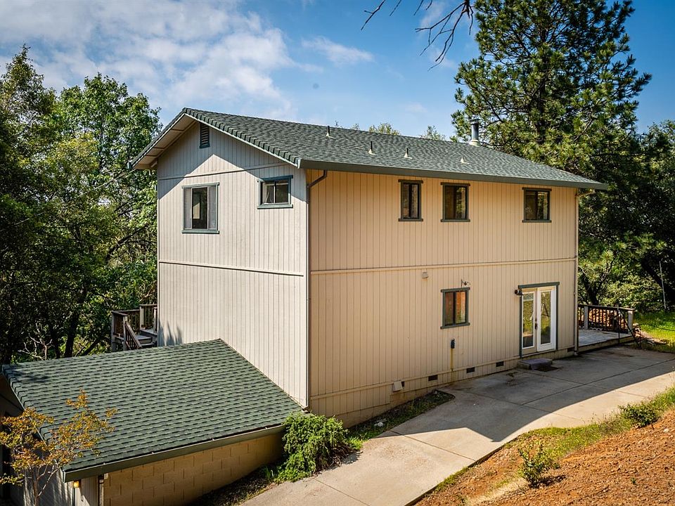 1st image of 18481 Sugar Pine Dr