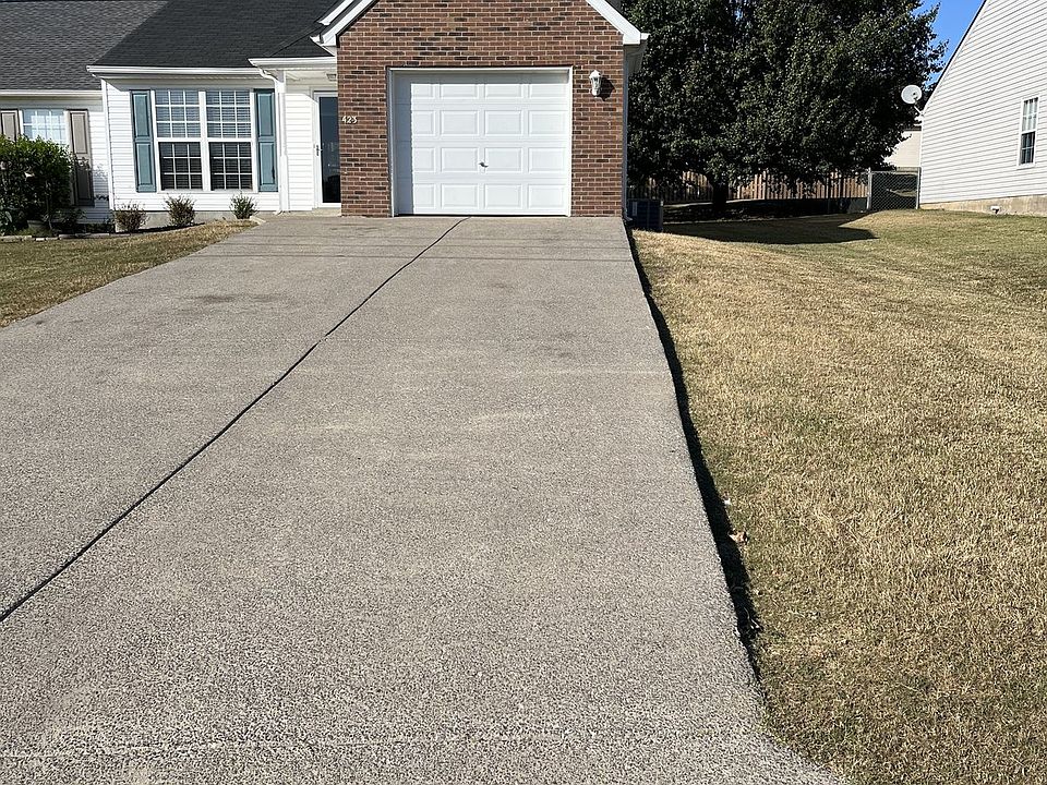 1st image of 423 Reavis Ave