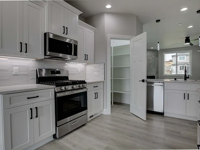 771 Rio Vista Loop — Photo 3