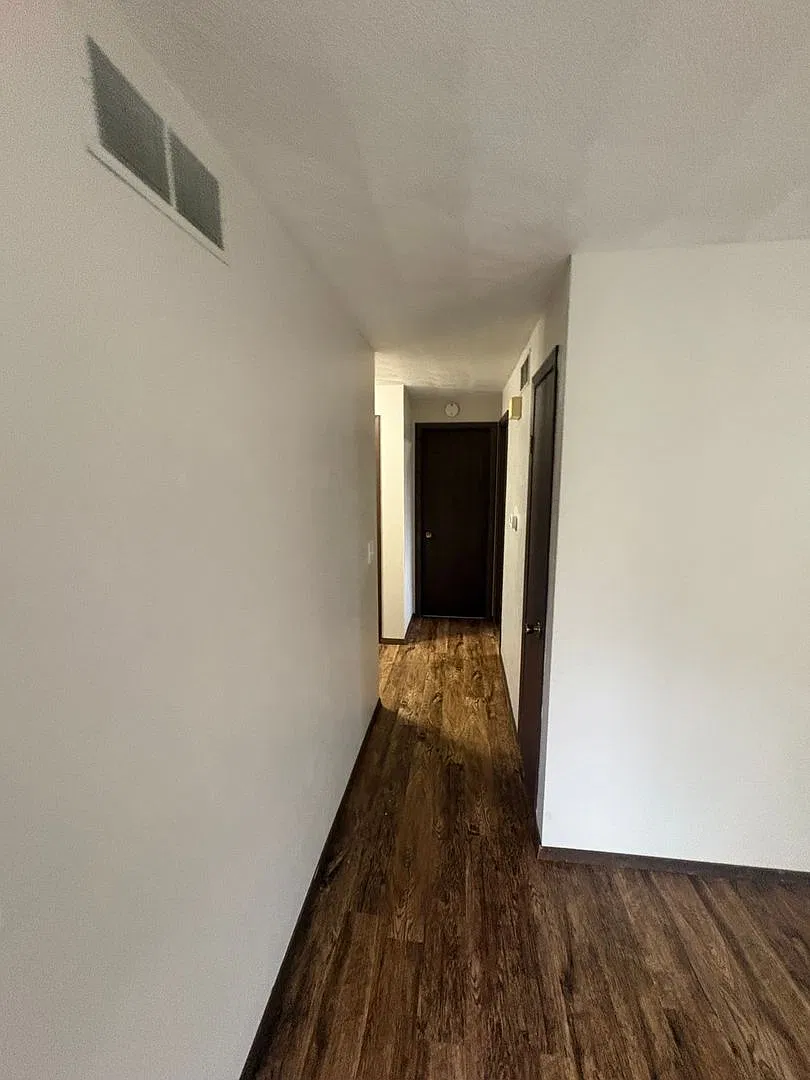 301 N Carole Ave — Photo 2