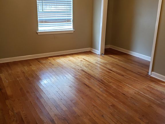 5th image of 813 N Anita Ave