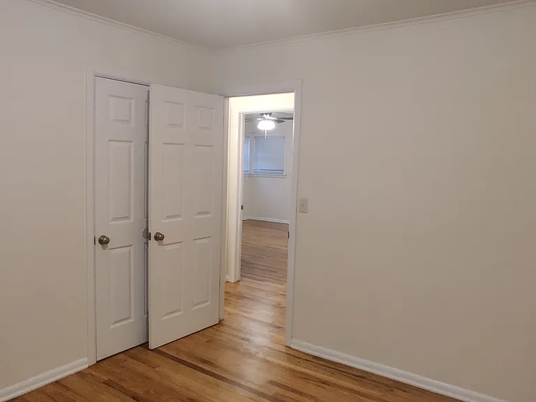 1350 N Kings Dr — Photo 7
