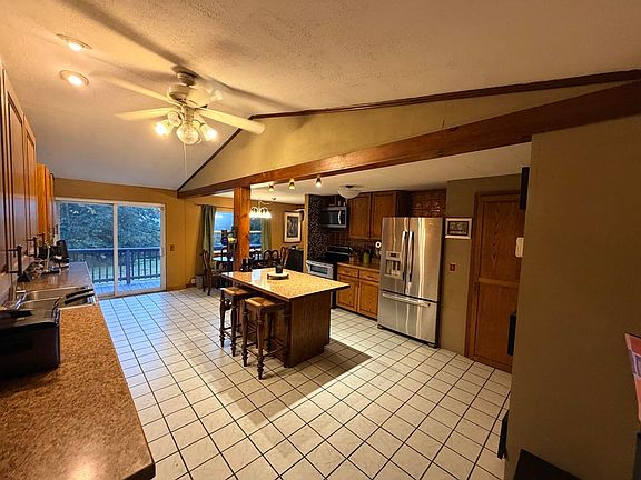 4th image of 1479 East Road