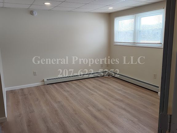 2nd image of 592 Riverside Dr #3