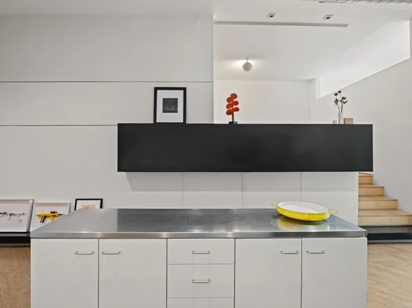 16 Greene Street image 10 of 25