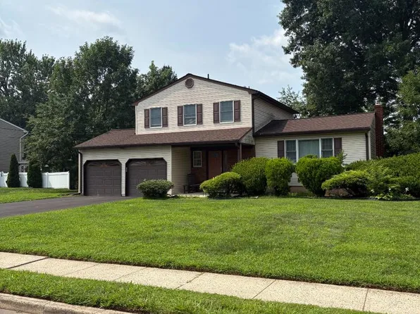 5 Wolfpack Rd, Hamilton, NJ 08619