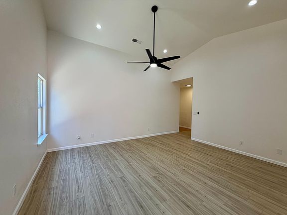 5th image of 2833 Colton Ct