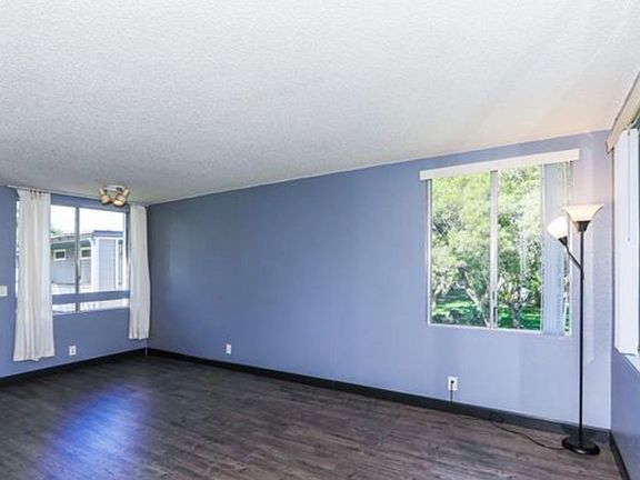 2nd image of 95-756 Hokuwelowelo Pl APT M207