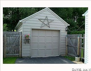 2nd image of 413 Cleveland Blvd