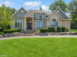 7310 Hillside Dr, Spring Grove, IL 60081