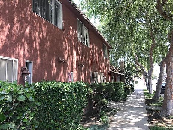4th image of 2201 Cedar Ave APT D