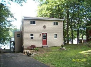 434 Lake Washington Dr, Glocester, RI 02814
