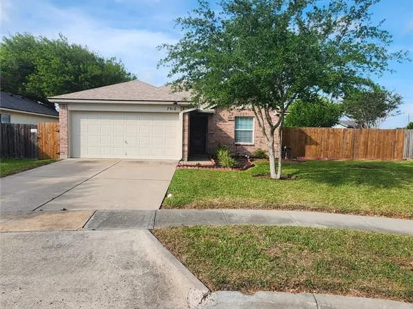 7910 Labrador Dr, Corpus Christi, TX 78414