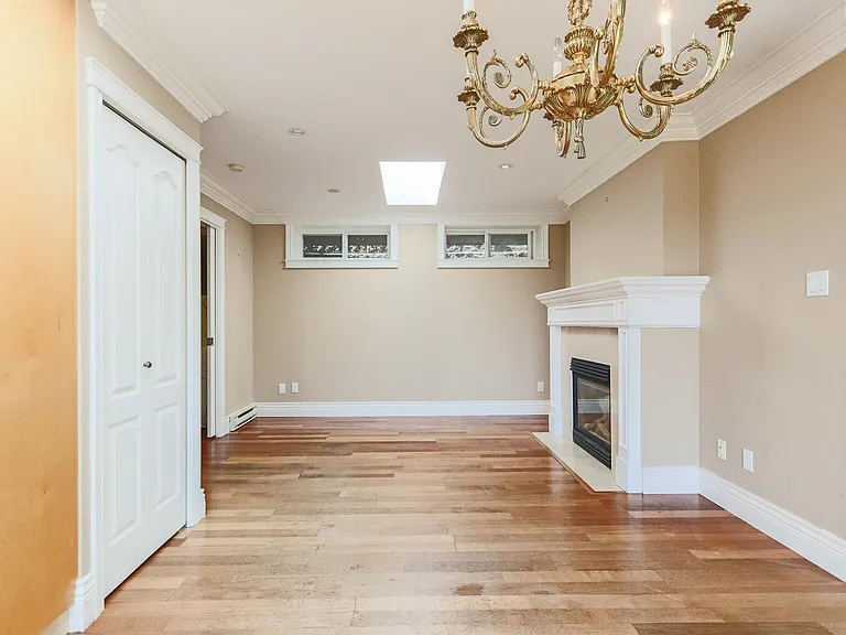 545 Thetford Pl — Photo 7
