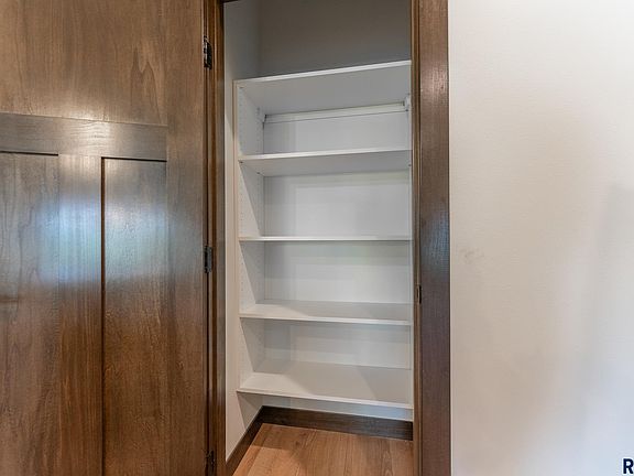 4th image of 4510 W Graceland Pl