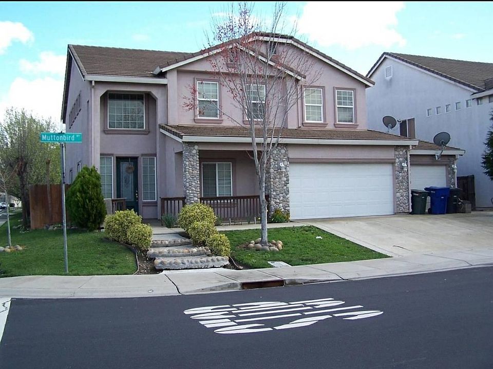 2nd image of 2900 Muttonbird Way