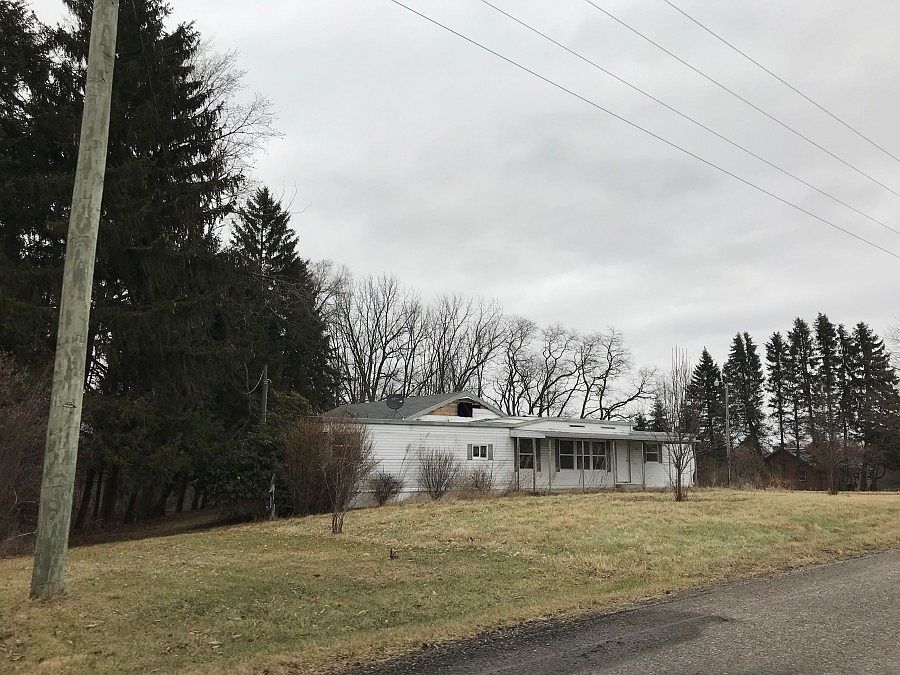 2nd image of 15286 Baumgartner Rd