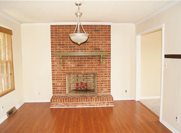 3rd image of 506 Countryside Dr