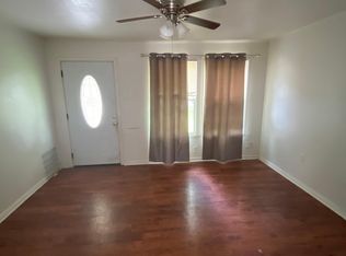416 S Oak St, Clute, TX 77531