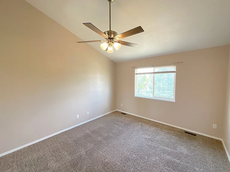 2579 Weyburn Way — Photo 25
