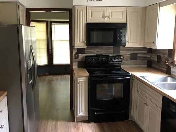 4th image of 13208 Crystal Ave