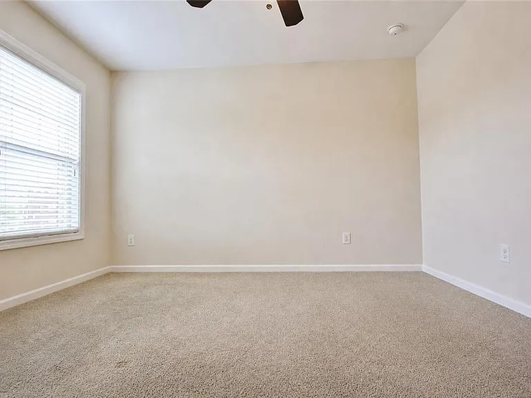 2132 Greencrest Cir — Photo 20