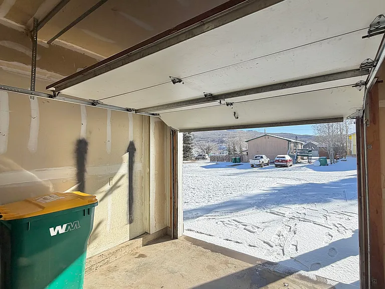 726 Lillian Ln #202 — Photo 53