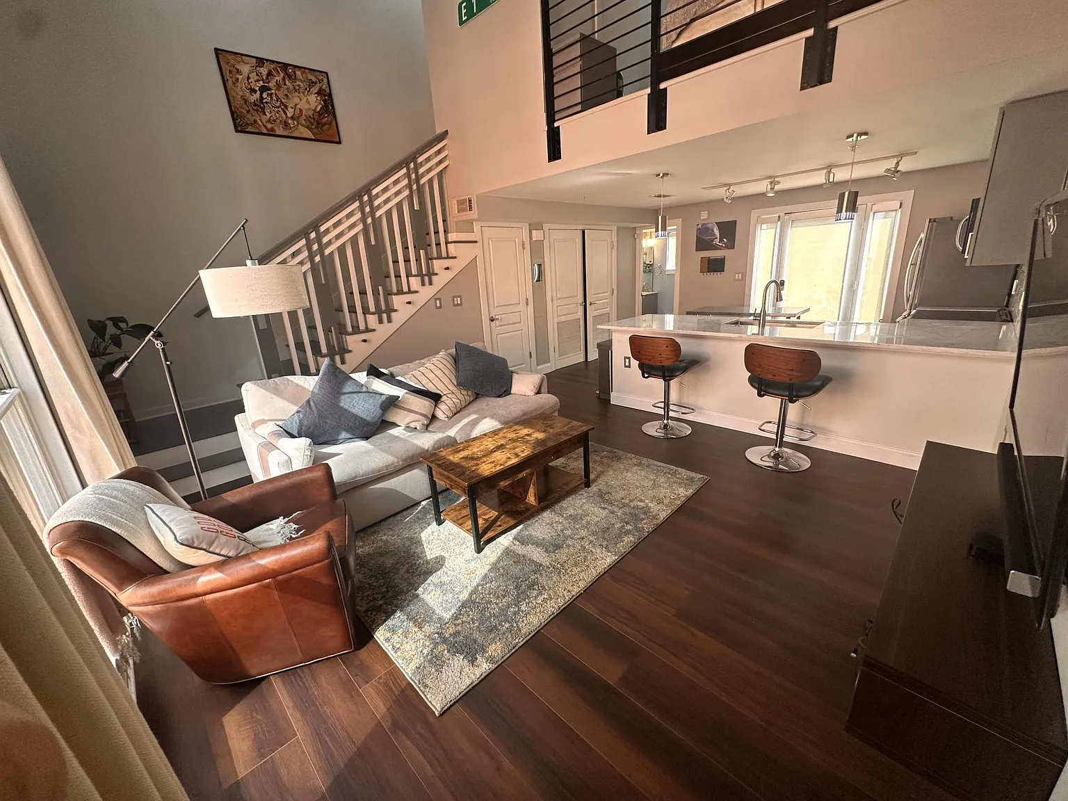 1 bed, 1.5 bath, 880 sqft, $2,249 — Photo 3