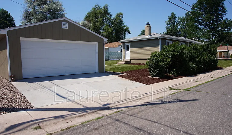 1800 S Cook St — Photo 21