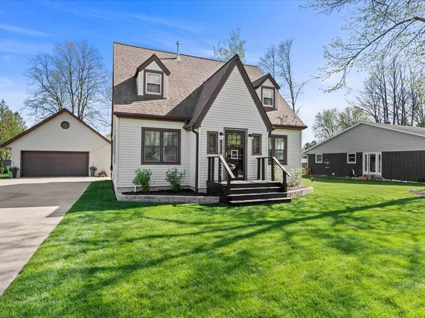 1121 West Bell AVENUE, Howards Grove, WI 53083