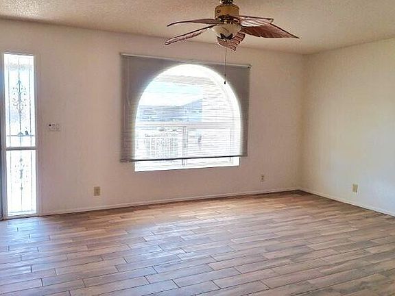 3rd image of 8350 E LAKEVIEW Avenue
