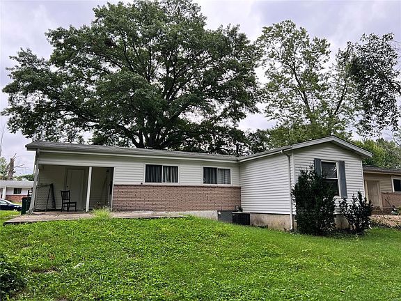 2nd image of 10737 Hallwood Dr