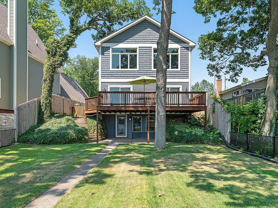 1st image of 8285 W Long Lake Dr